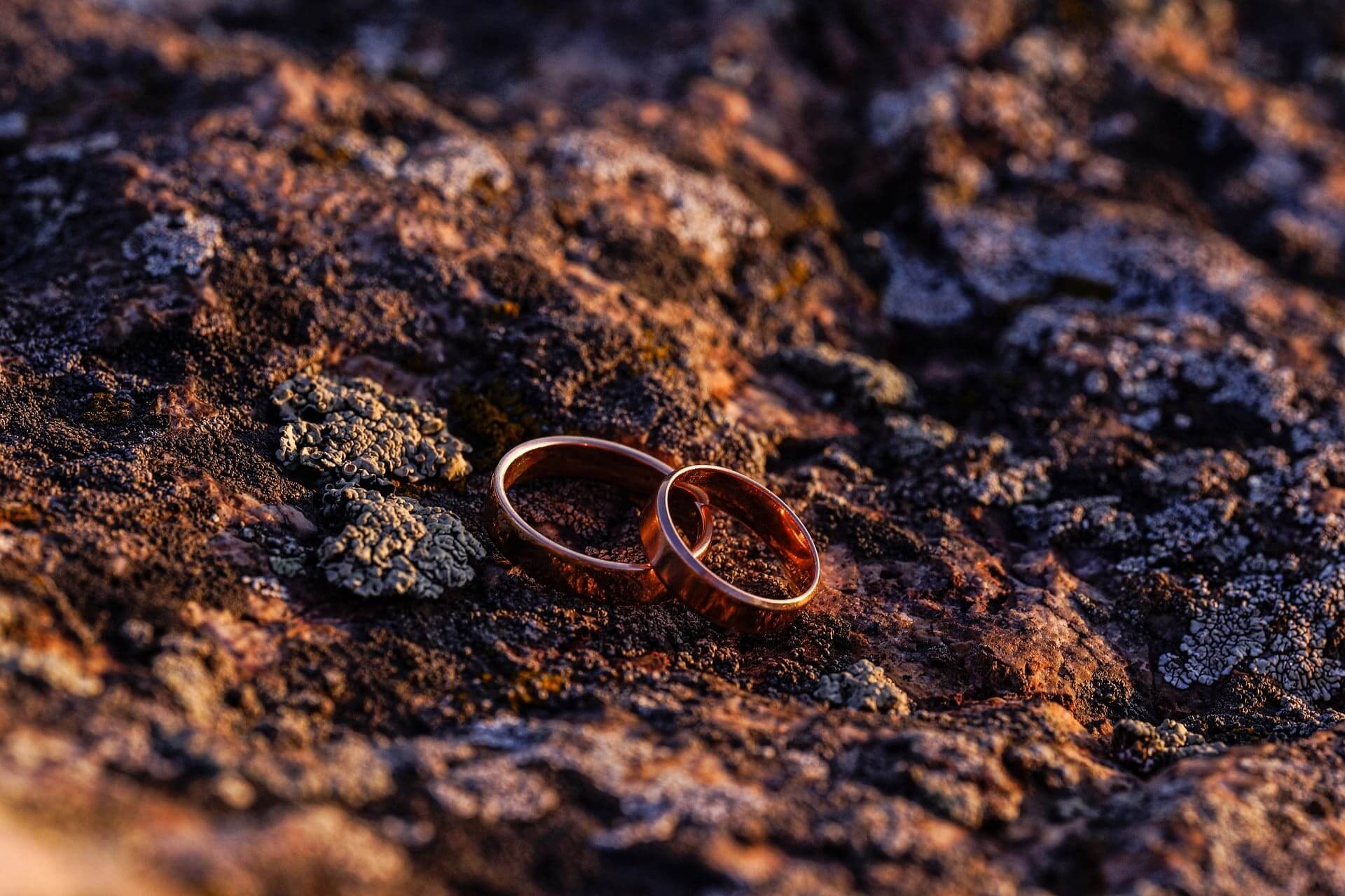 rings-8220935_1920